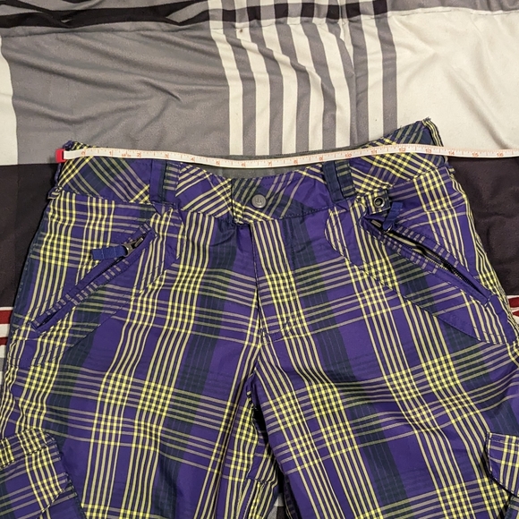 NWOT Burton Plaid Snow Pants - Picture 4 of 7